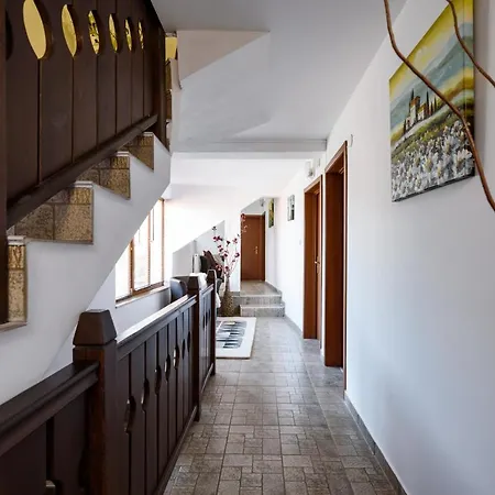 Two Bedroom バンスコ