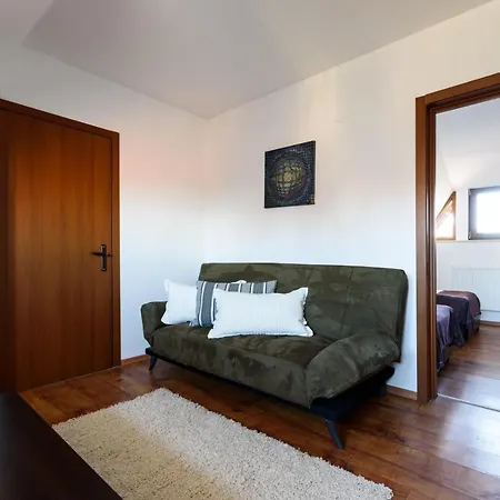 アパート Two Bedroom *