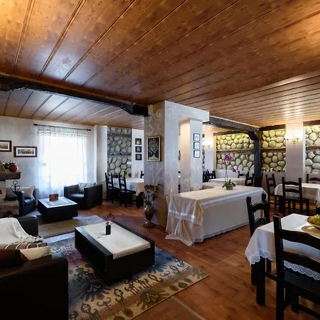 Апартамент Two Bedroom Банско