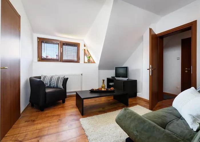 Two Bedroom דירה