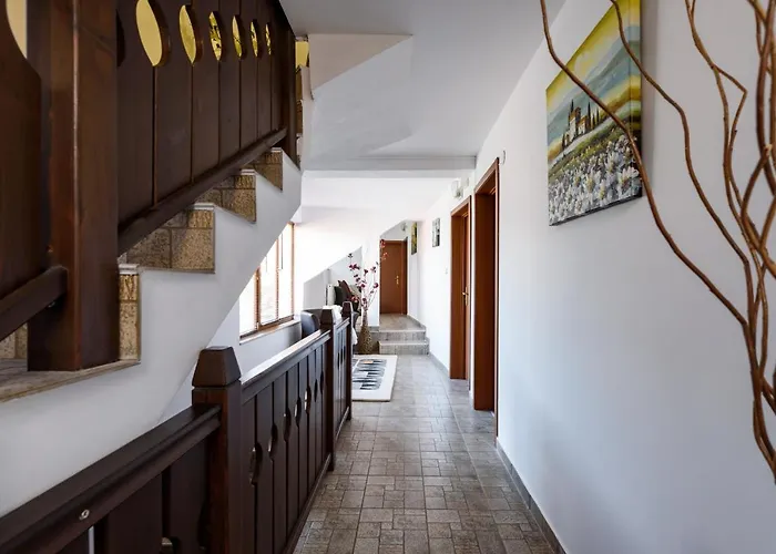 Two Bedroom בנסקו